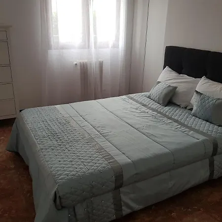 86 Avenue Des Bois Daire *